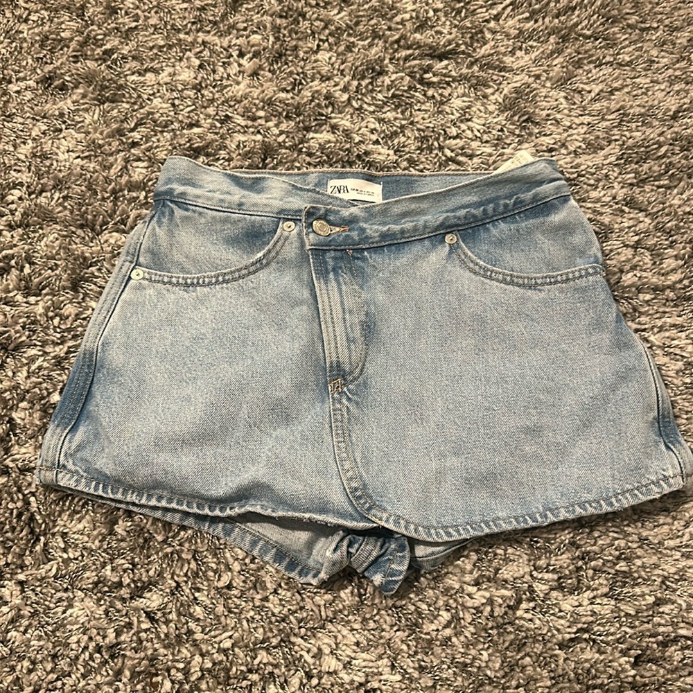Zara Jean skort
